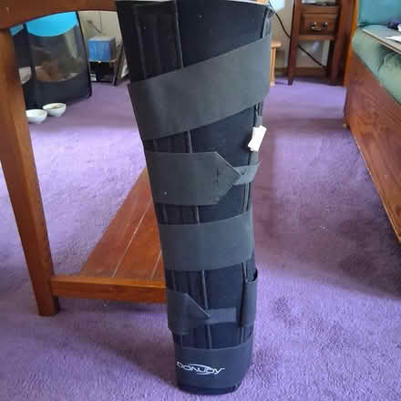 Photo of free Shoes boots and kneebrace (Pleasant Valley, NY) #2