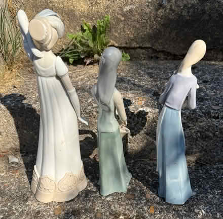 Photo of free 3 ornaments (Croydon. CR2 9) #3