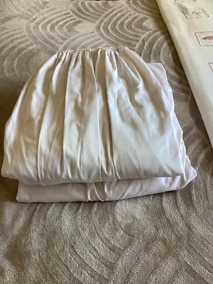 Photo of free King size bottom sheets (Bearwood BH11) #1