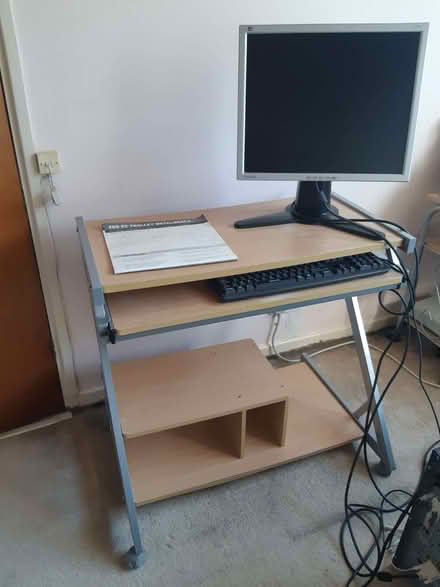 Photo of free Computer Workstation (Kidlington OX5) #1