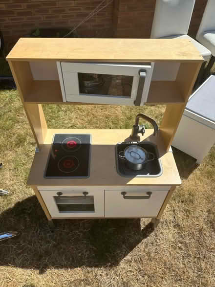 Photo of free Play kitchen (Calvert mk18 2fs) #1