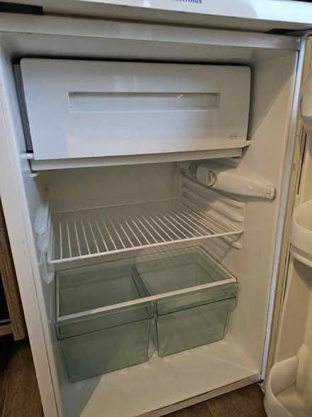 Photo of free Small fridge (85cm (H) x 55cm (W) x 60cm (D)) (Woking GU22) #3