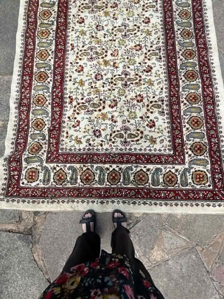 Photo of free INDIAN WOOL RUG. 8 x 6 (Croydon. CR2 9) #2