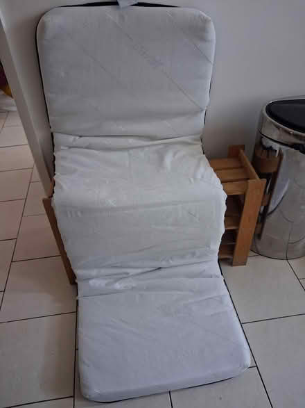 Photo of free Guest mattress and double bed (AL1 1TW) #2
