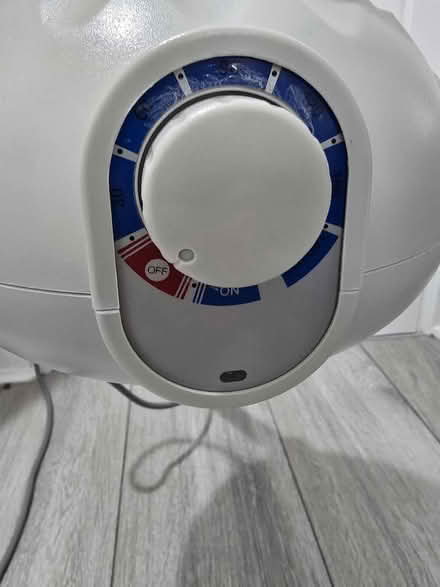Photo of free Lakeland Drying Pod (Copthorne RH10) #2