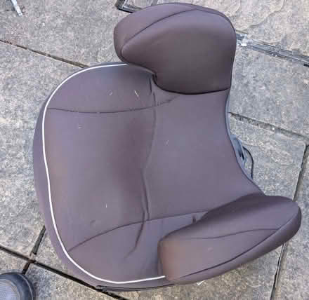 Photo of free Childs booster seat (Grove OX12) #1