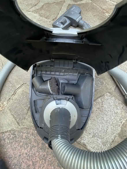 Photo of free Miele vacuum cleaner (Crystal Palace SE19) #2