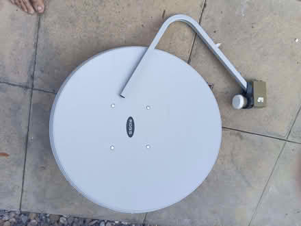 Photo of free Ross satellite dish (Kings Hill ME19) #1