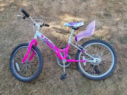 Photo of free Childs Bike - 20 inch wheels (Lower Sheering CM21) #4