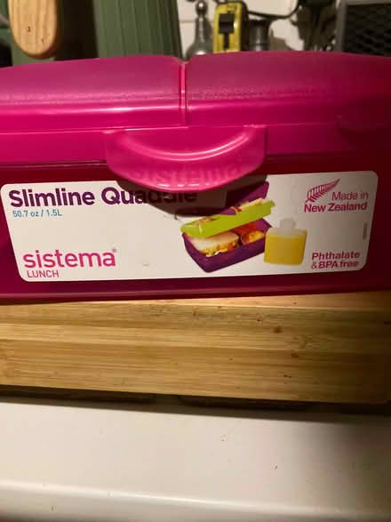 Photo of free Plastic Lunch Boxs (Battersea SW11) #3