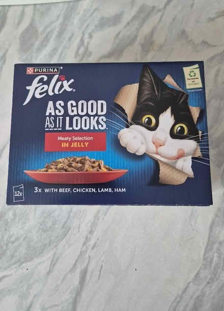 Photo of free Felix adult cat food in jelly (Figge's Marsh CR4) #1