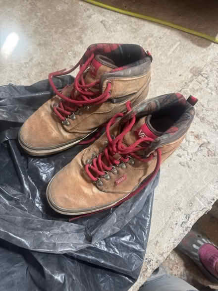 Photo of free used men’s size 9 work boots (Acton W3) #1