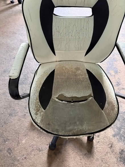 Photo of free Chair very used condition (MK6 Peartree Bridge) #1