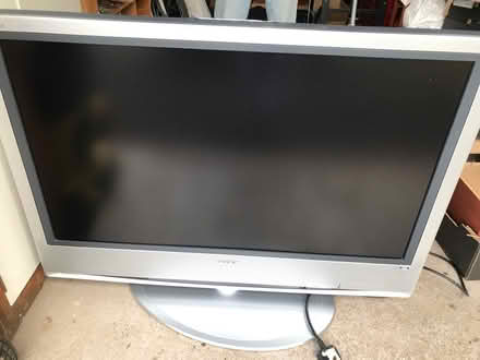 Photo of free TV Sony Bravia 40" (Sockbridge CA10) #1