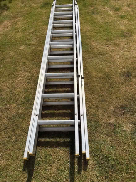 Photo of free Triple Extension Ladder extends to 5.5 m (Sandygate S10) #1