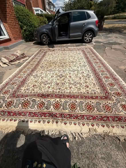 Photo of free large wool indian rug (Croydon. CR2 9) #4