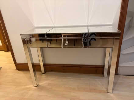 Photo of free Dressing table (Tottenham N17) #1