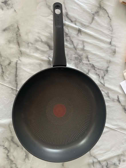 Photo of free Tefal 28' Frypan (Erith DA8) #1