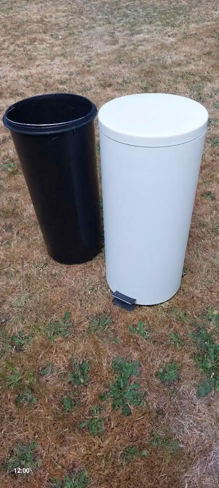 Photo of free Foot operated large bin (Horsham RH12) #1