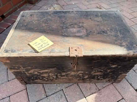 Photo of free Dusty rusty wooden chest (lockable) (Tinshill LS16) #1
