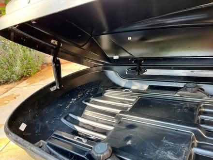 Photo of free Thule Motion 800 roofbox (St Ann's Wells Gardens area BN3) #2