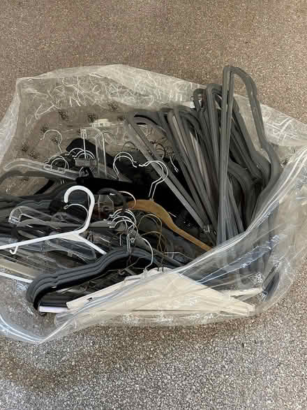 Photo of free hangers in West Nashville (Belle Meade) #1