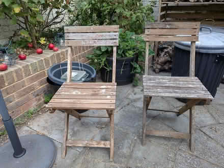 Photo of free Garden table and 2 chairs (Aldrington BN3) #4