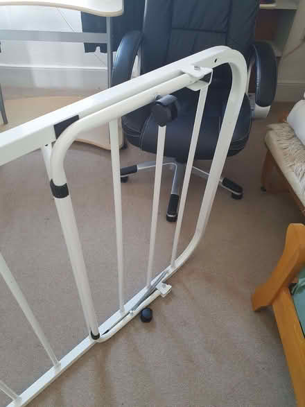 Photo of free Single trundle bed (Glastonbury BA6) #3