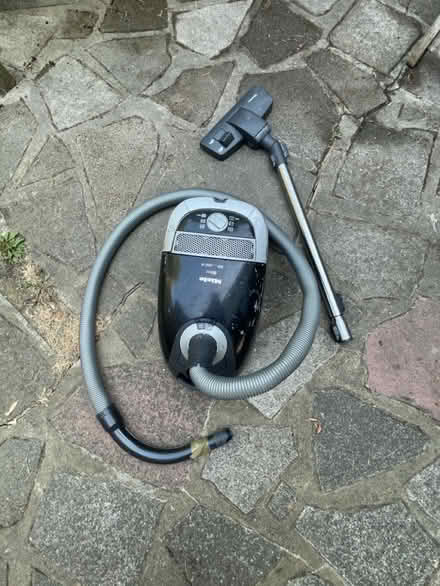 Photo of free Miele vacuum cleaner (Crystal Palace SE19) #1