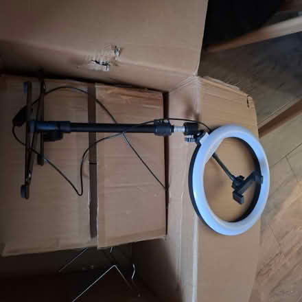 Photo of free Ring light and phone holder (Birmingham B19) #1