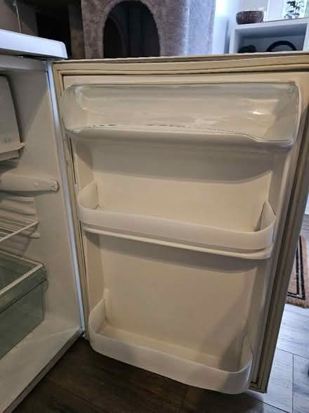 Photo of free Small fridge (85cm (H) x 55cm (W) x 60cm (D)) (Woking GU22) #2