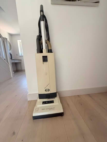Photo of free Sebo automatic x1 vacuum cleaner (Birdham Chichester PO20) #1