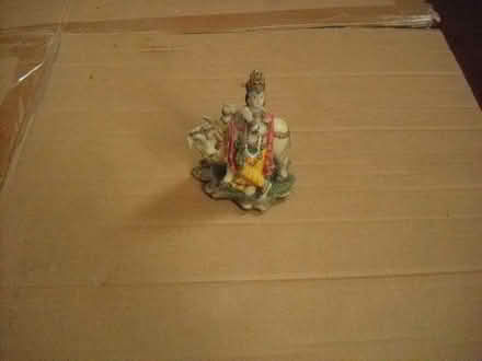 Photo of free krishna idol with cow hindu statue ornament small (Grange Court E10) #1