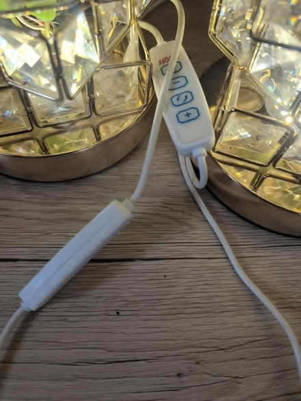 Photo of free 2 lamps (Erith DA8) #3