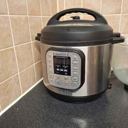 Photo of free Instant pot (Birmingham B19) #1