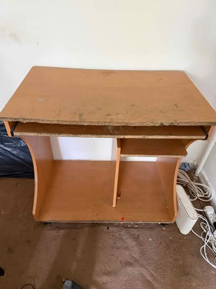 Photo of free Computer desk (MK6 Peartree Bridge) #1