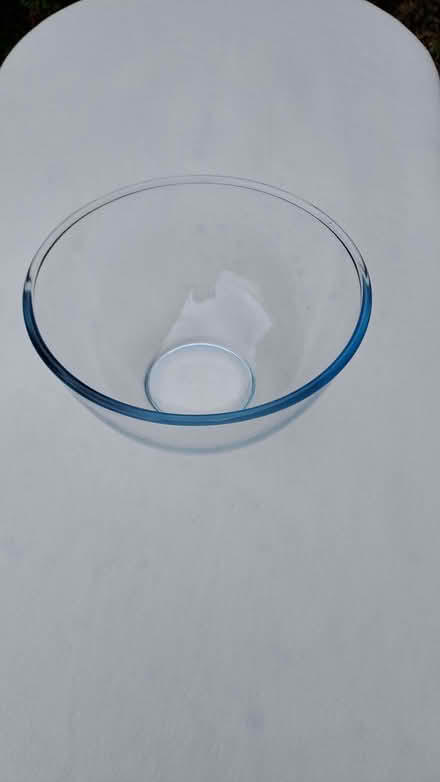 Photo of free Big Pyrex mixing bowl. 24cm diameter. (Sherrard's Green WR14) #1