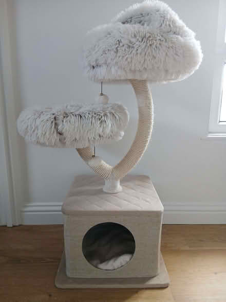 Photo of free Cat tree/bed (Frankley B32) #1