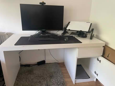 Photo of free COLLECT TODAY -Desk (E3 4ju) #1