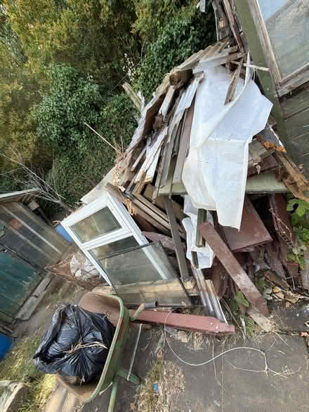 Photo of free Garden stuff (Hyde SK14) #3