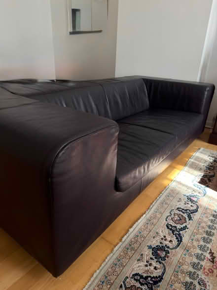 Photo of free Violet leather sofa (Glasgow City Centre G1) #2