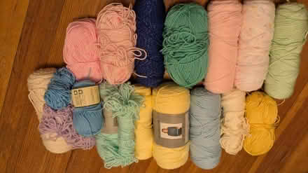Photo of free Yarn (Somerville, Spring Hill) #1