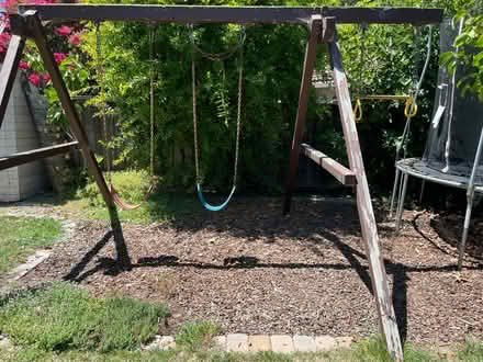 Photo of free wooden swing structure (Lawrence/ El Camino Real) #2