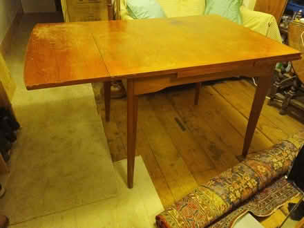 Photo of free Table (Donnington Bridge OX4) #2