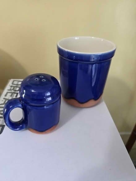 Photo of free kitchen pottery set (South Ozone Park) #1