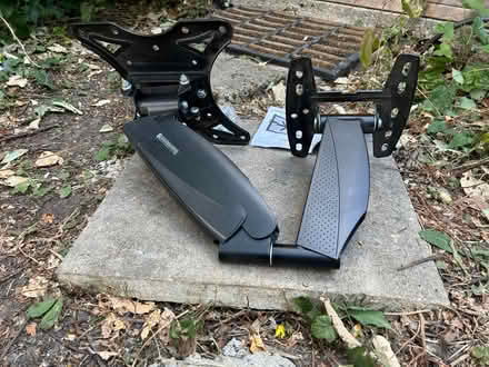 Photo of free television bracket (Uley GL11) #4