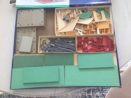 Photo of free Bayko Building Outfit (West Common AL5) #2