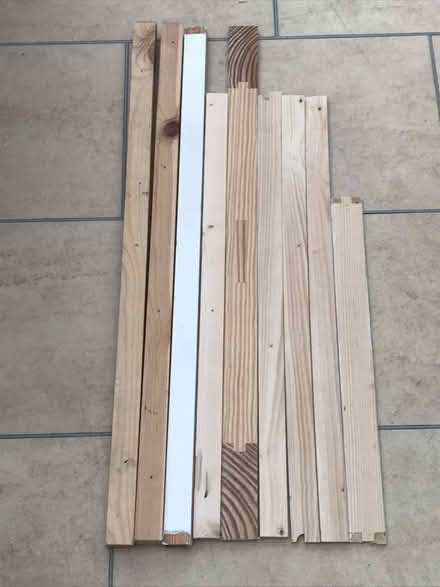 Photo of free Lengths of wood (FelixstoweWoodbridgeFreegle CGA IP12) #2
