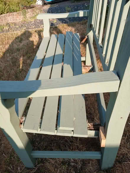 Photo of free Garden bench in need of repaitr (Hildenborough TN11) #3