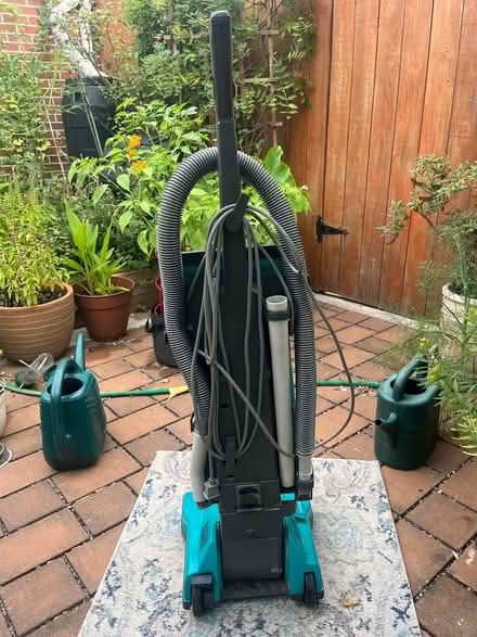 Photo of free Vacuum cleaner - needs repair (200th block off 13Th St SE) #1